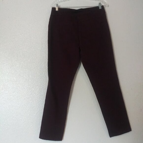 Westbound women's size 12 Short maroon or wine color pull up pants - Picture 4 of 13